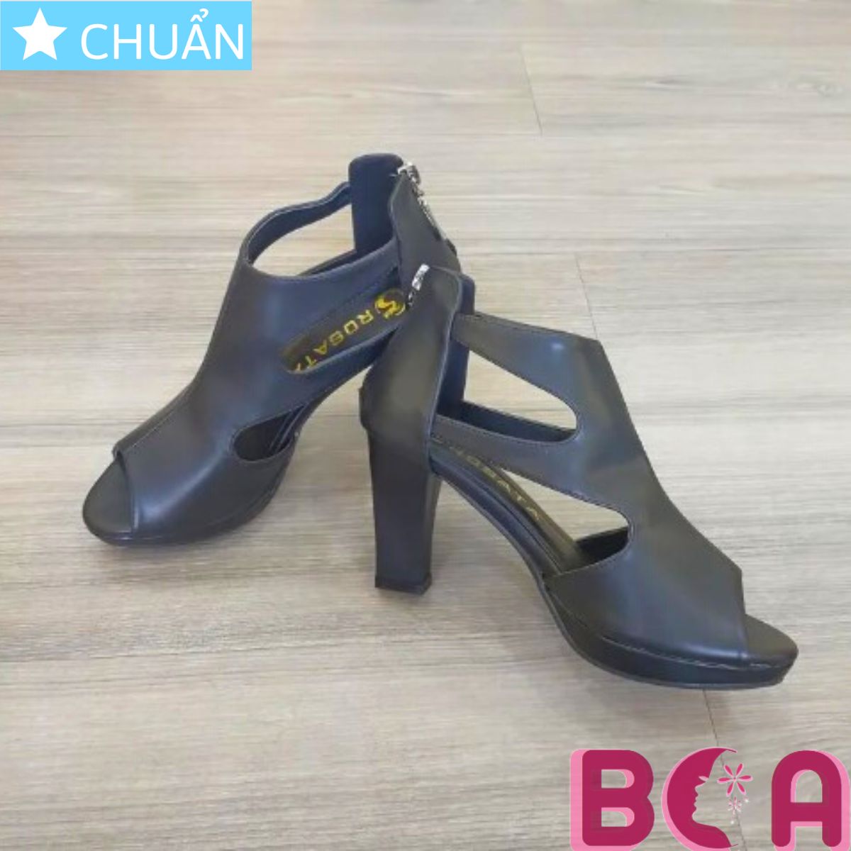 Giày bốt nữ cổ ngắn 8p RO322 ROSATA tại BCASHOP sandal màu đen hở mũi, có dây kéo phía sau, cực kì tôn chân và cá tính