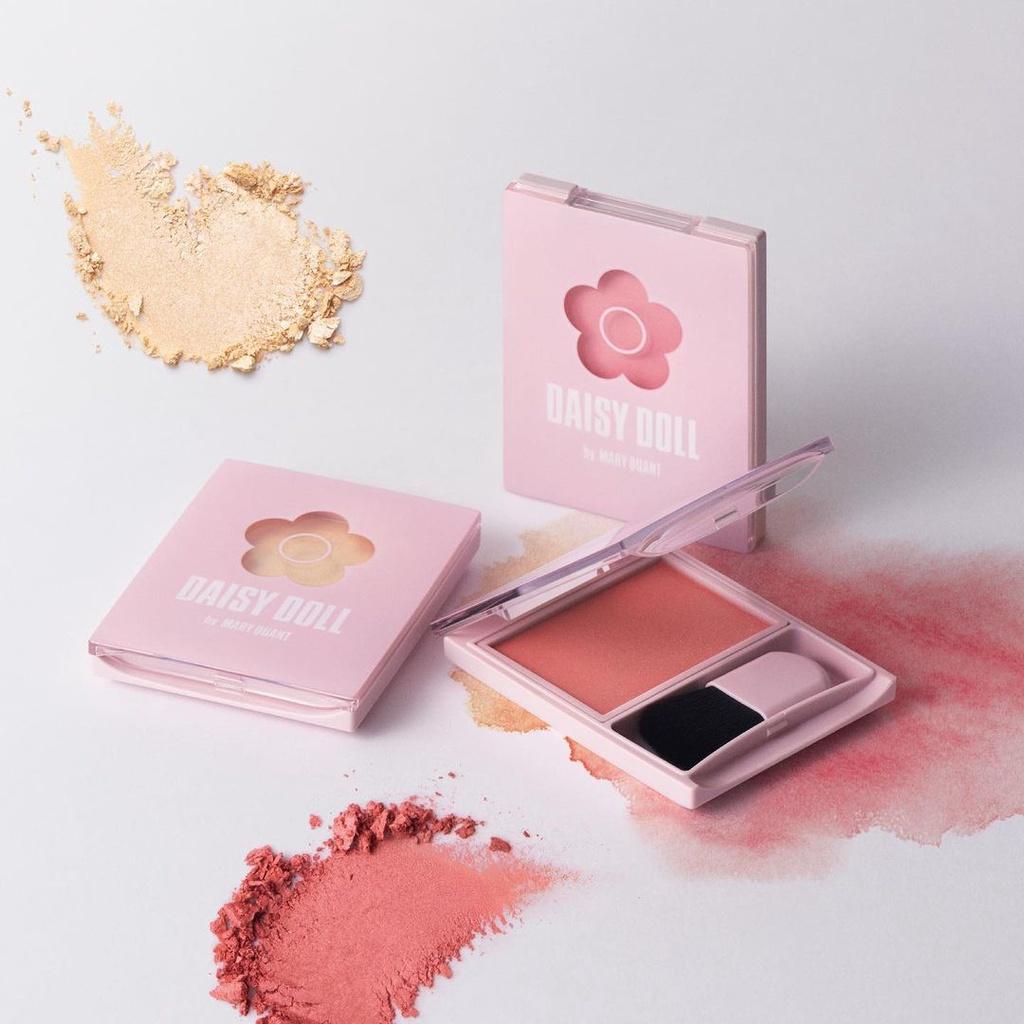 Phấn Má Hồng Daisy Doll By Mary Quant Nhật Bản Màu PK-01 Peony Pink Siêu Mịn Hộp Kèm Cọ 8.3g