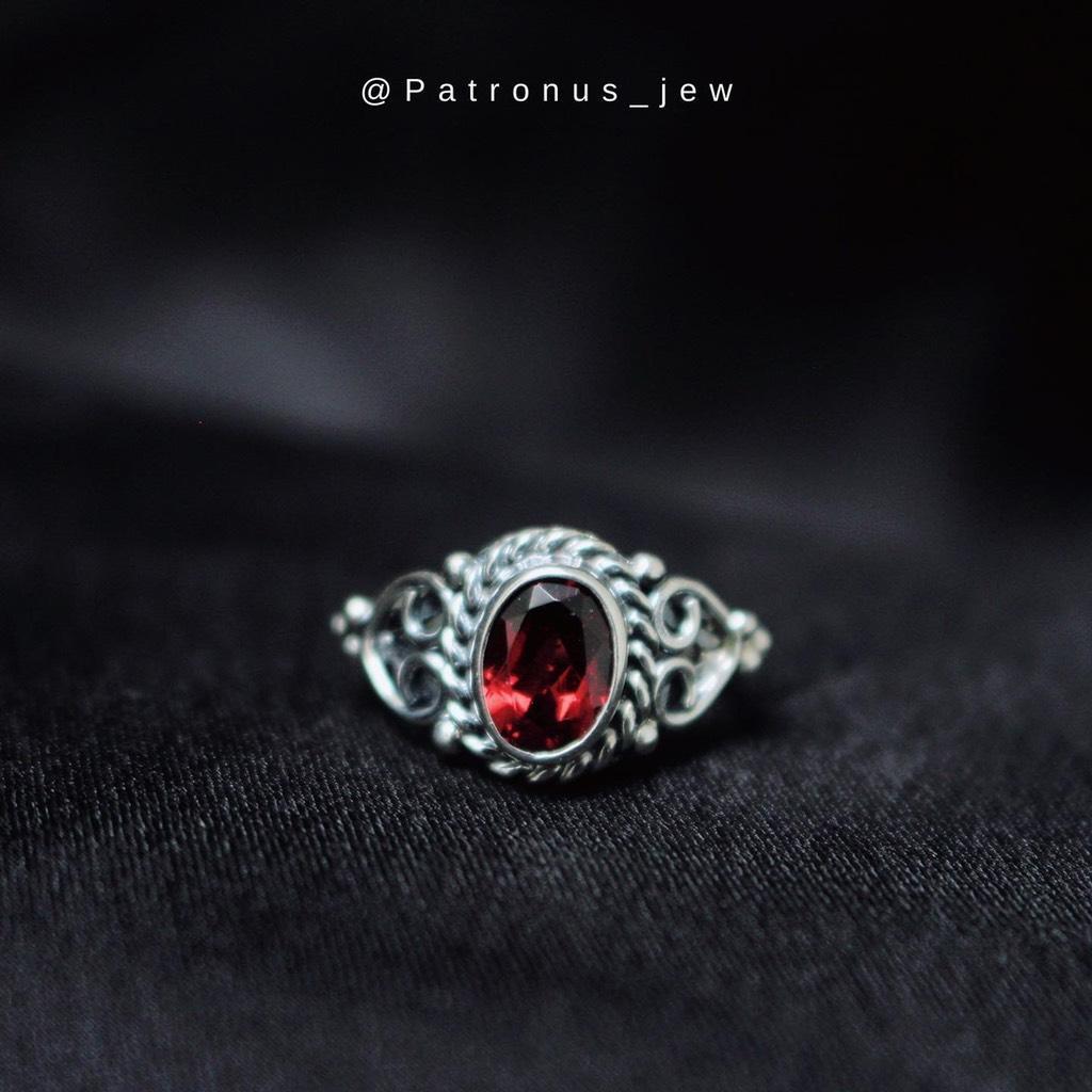 Nhẫn Garnet Oval Cổ Điển Tim NGAOVCDT22B Patronus