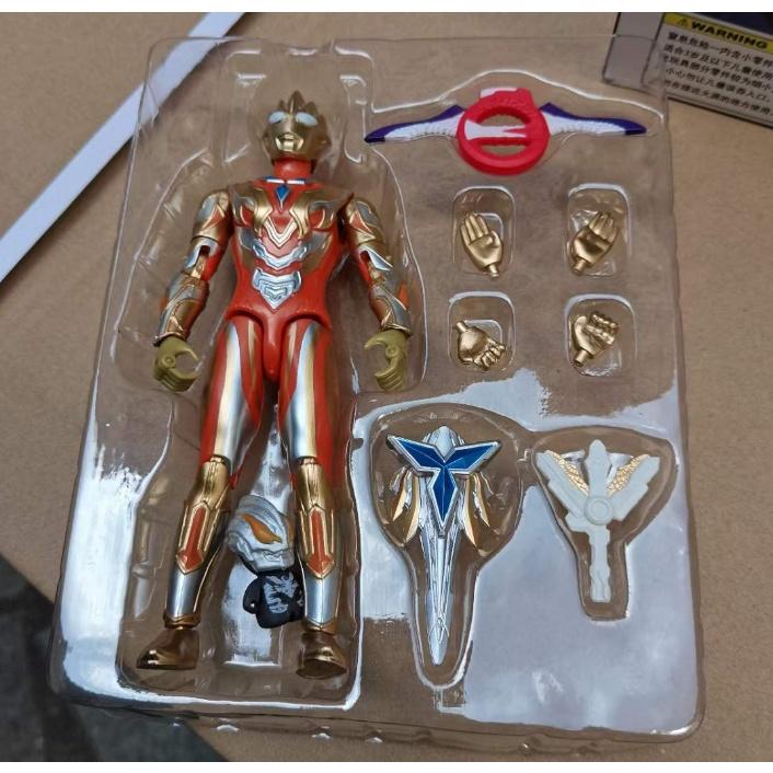 Mô hình khớp phim siêu nhân Ultraman Shining Triga 17cm