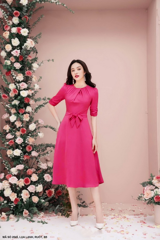 ĐẦM XÒE TAY LỞ THẮT NƠ EO