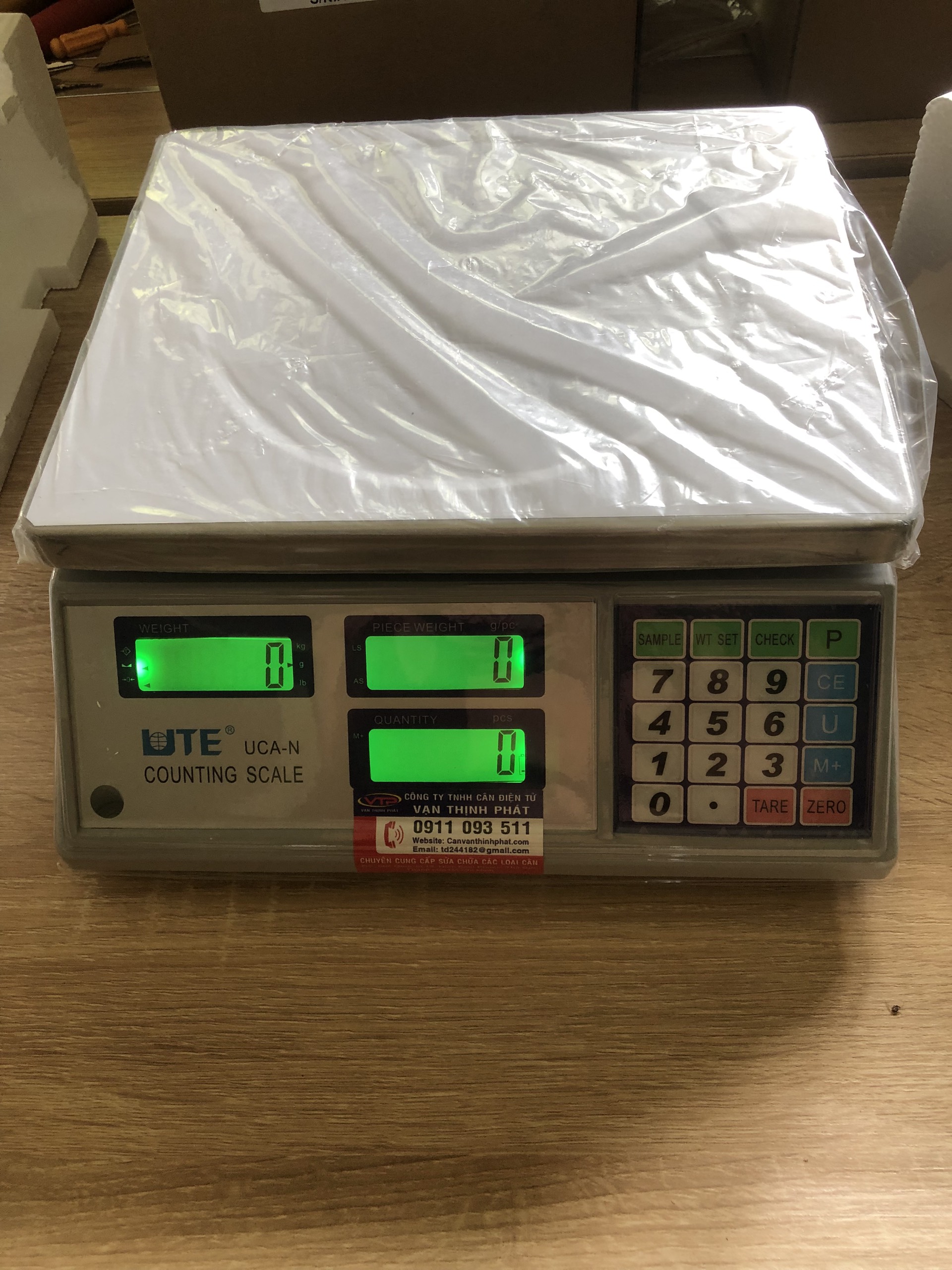Cân Điện Tử UCA-N 15 KG