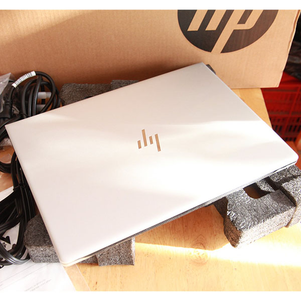 HP EliteBook 830 G5 (3XD07PA) (Silver)Core I5-8250U/8G ram,256GB SSD Hàng Chính Hãng