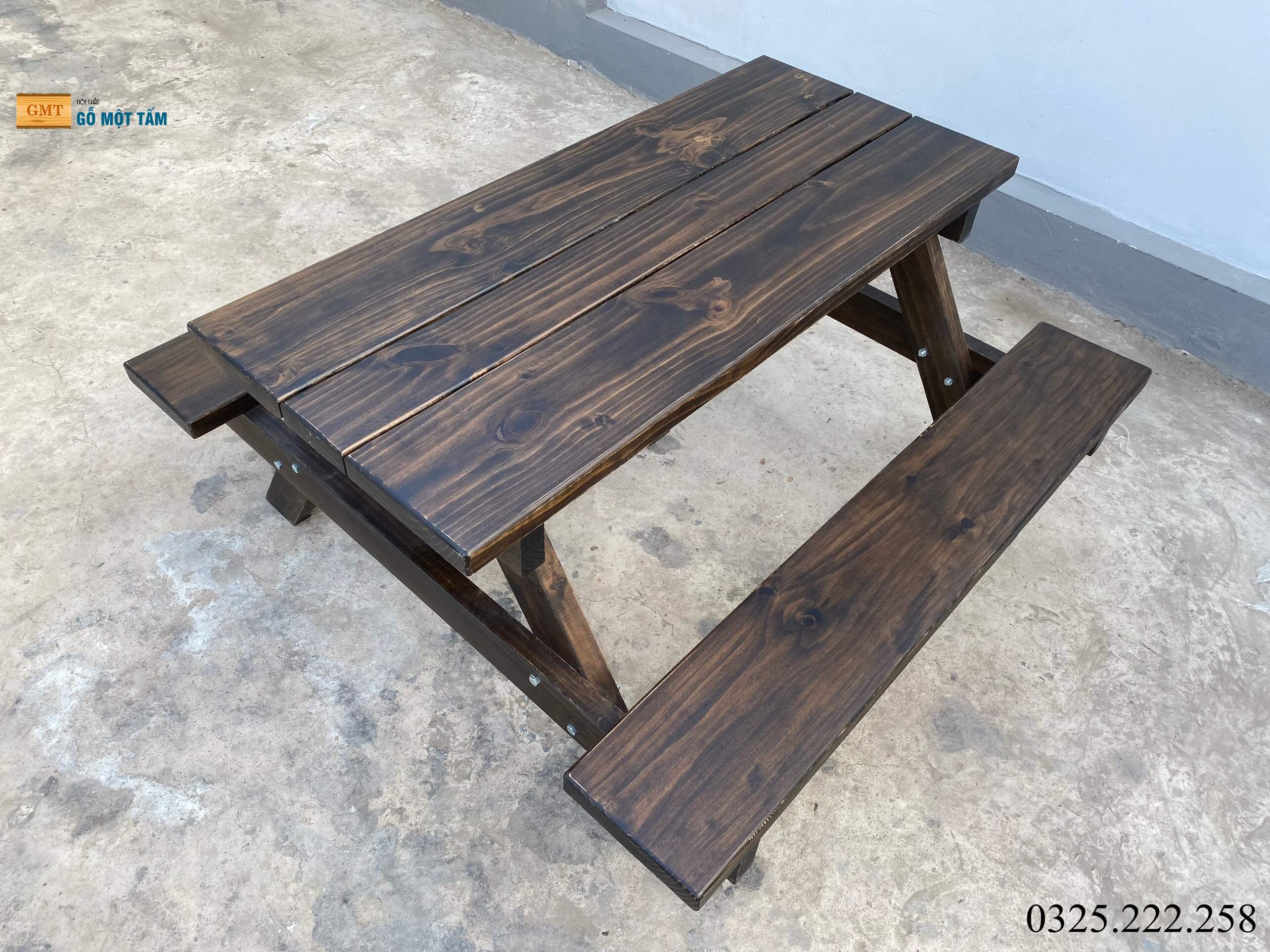 Bàn Ghế Bàn Công, Bộ Bàn Ghế Ngoài Trời Cổ Điển Dài 1,6m Rộng 60cm Dày 4cm