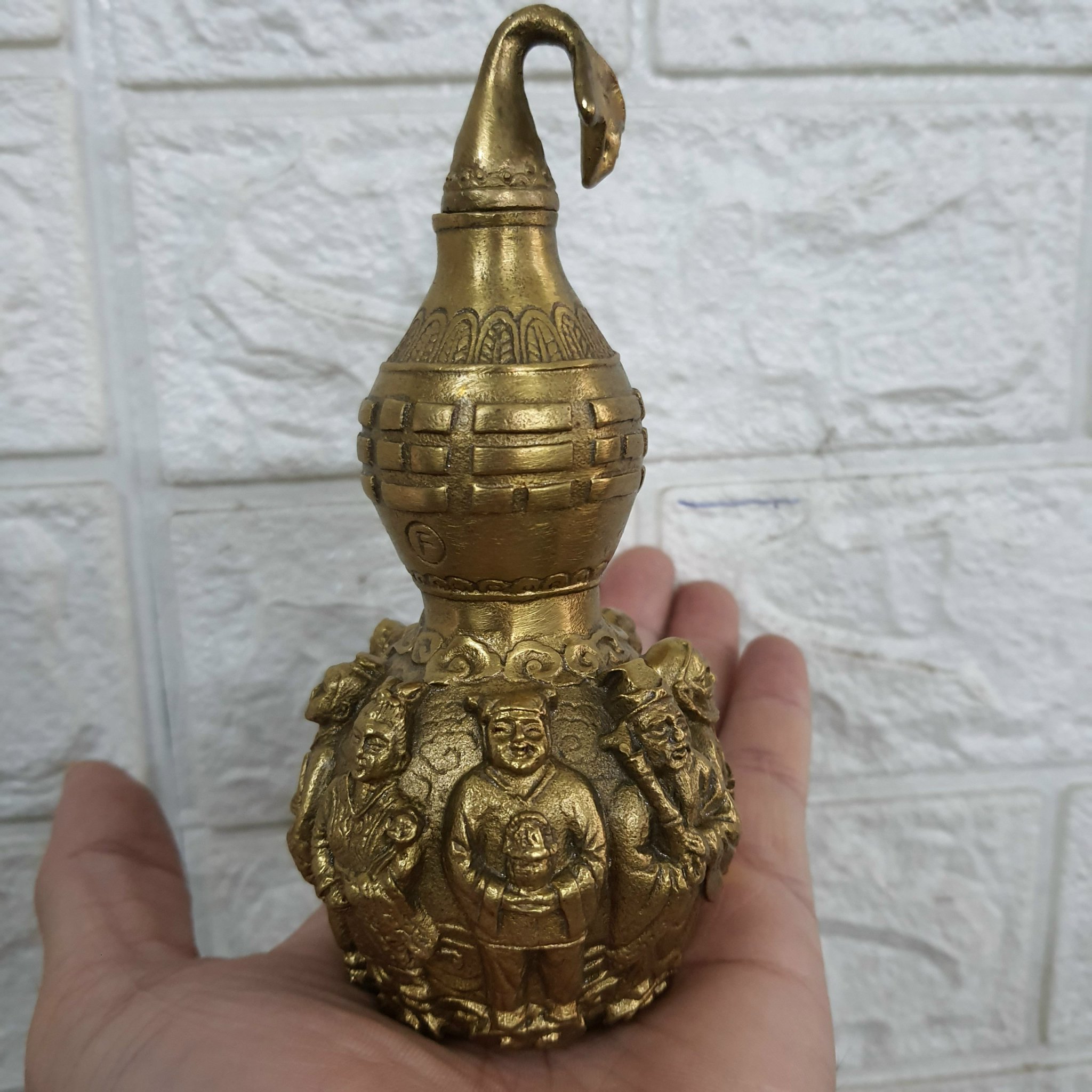 Hồ lô bát tiên chất liệu bằng đồng thau MS0220