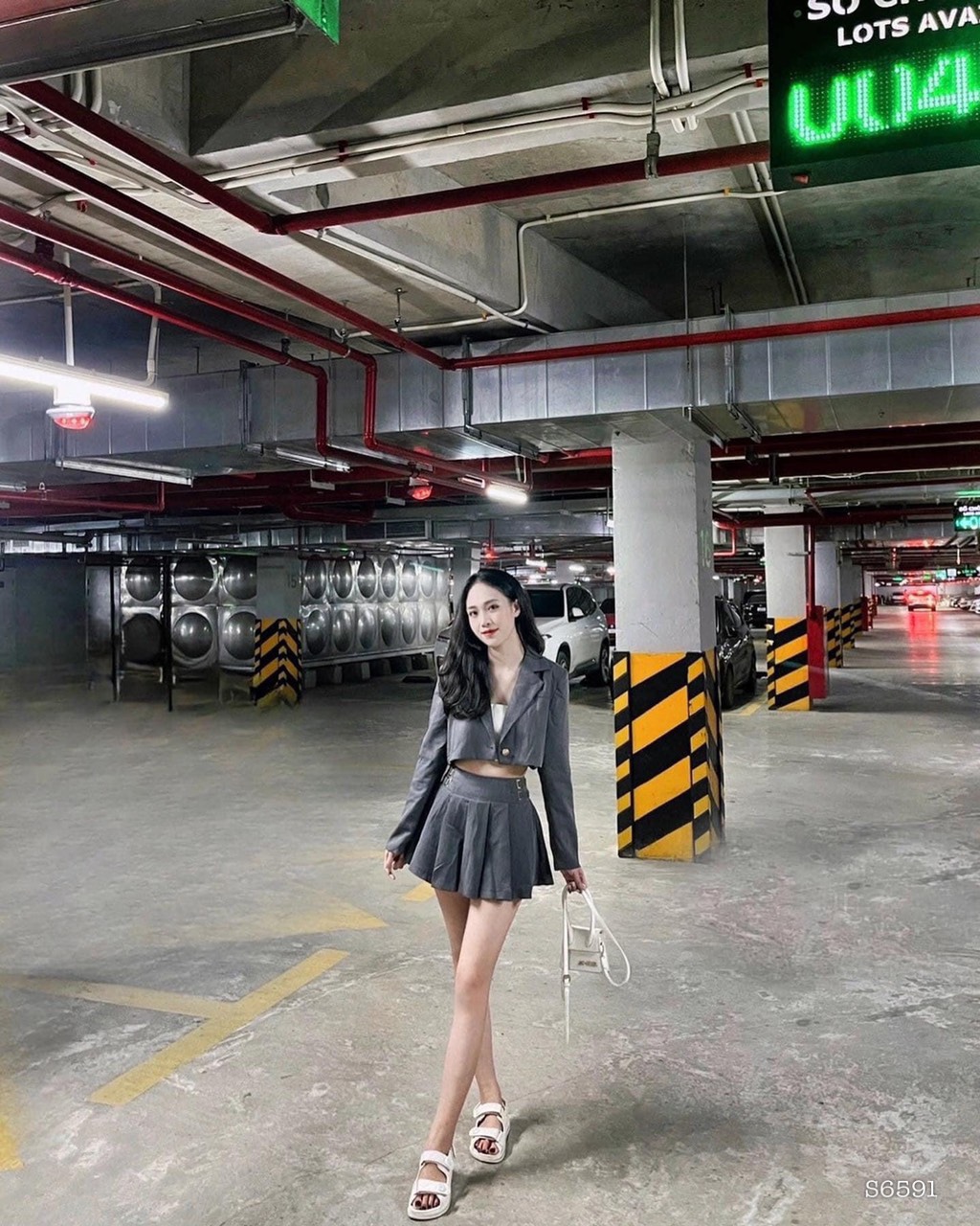 SET ÁO VEST/BLAZER LỬNG + CROPTOP DÂY + CHÂN VÁY NGẮN XẾP LI