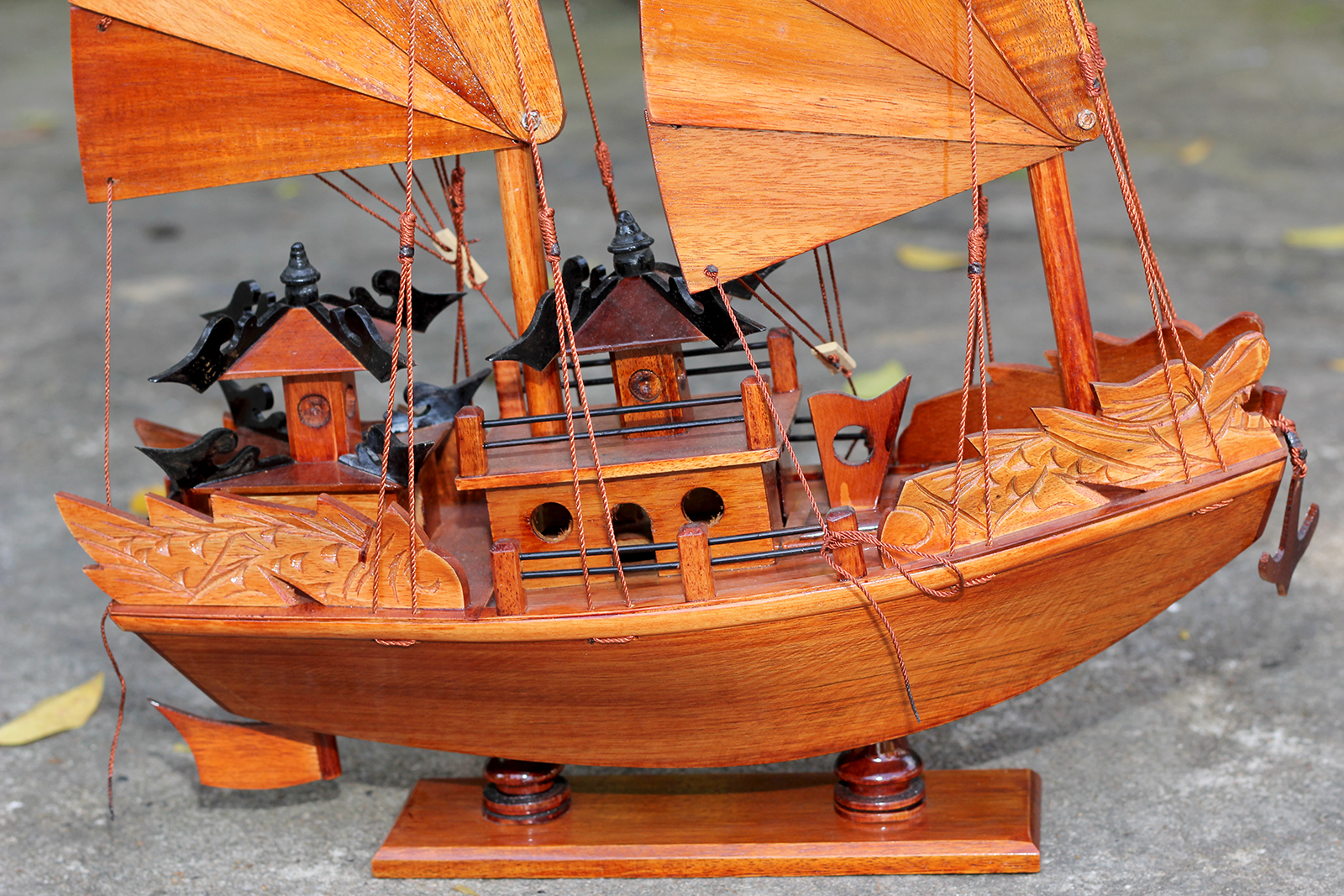 Mô hình thuyền buồm gỗ trang trí Rồng Hạ Long 40cm
