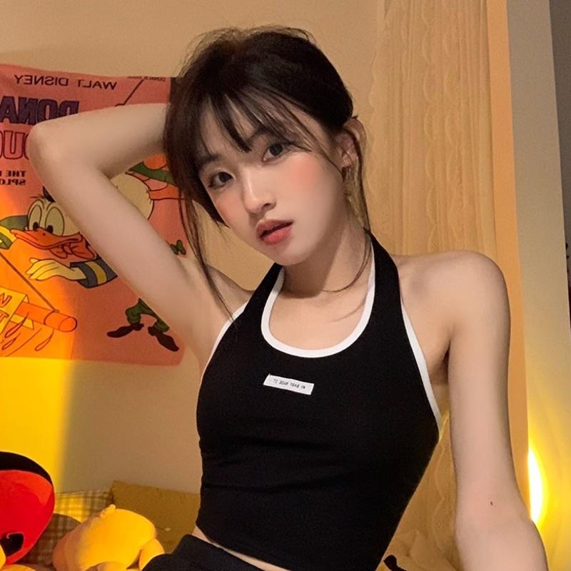 ÁO CROTOP ĐEN CỔ YẾM SEXY