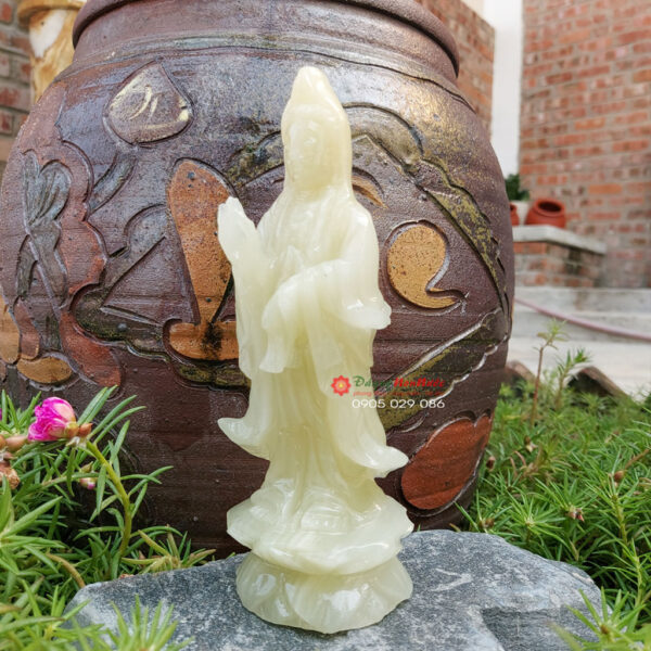 Tượng Phật quan âm đứng đá ngọc Pakistan cao 17cm - đá Non Nước
