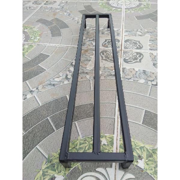 Kệ kê chậu hoa. Dài 60cm. Rộng 15cm. Cao 10cm. Hộp thép 14*14mm