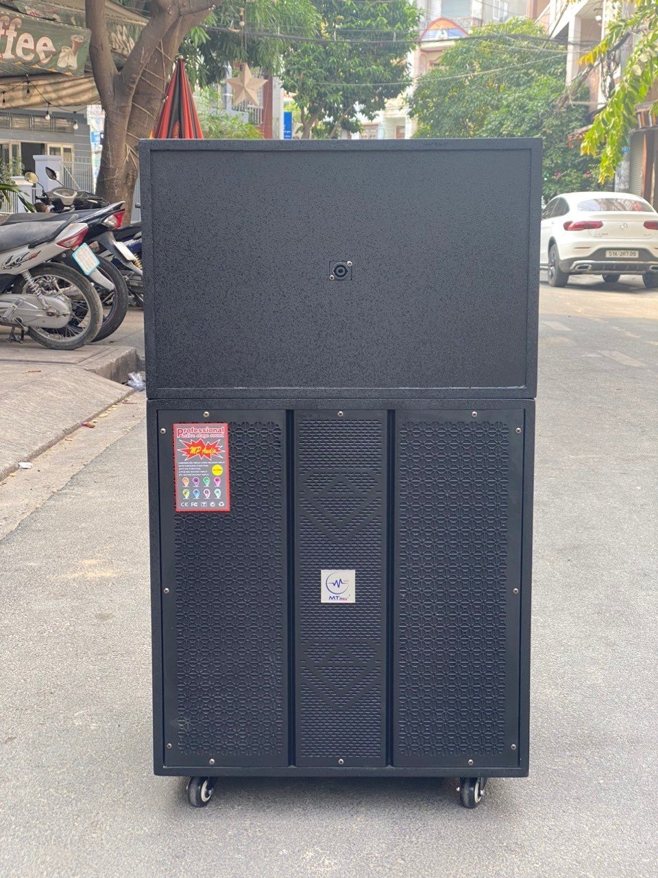 Loa Karaoke Di Động MTMax BK666PRO – Màn Hình Cảm Ứng Kèm 2 Micro không dây- tổng công suất 1000w 1bass 50, 1 Trung, 1 treble- kết nối wifi bluetooth