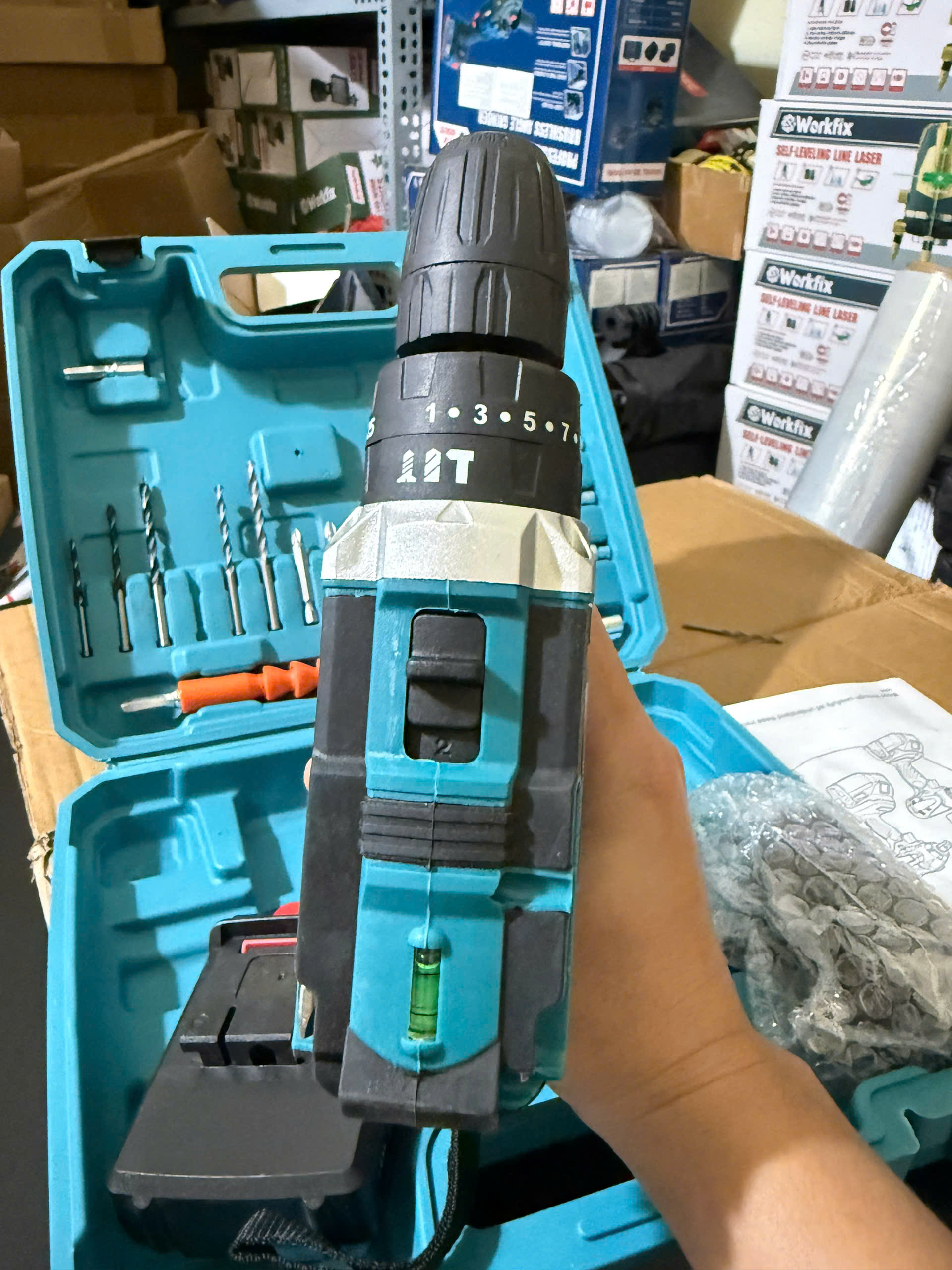 Máy khoan pin 77V Elex 3 chức năng có búa - Tặng kèm 24 chi tiết gồm các mũi khoan + Mũi bắt vít..