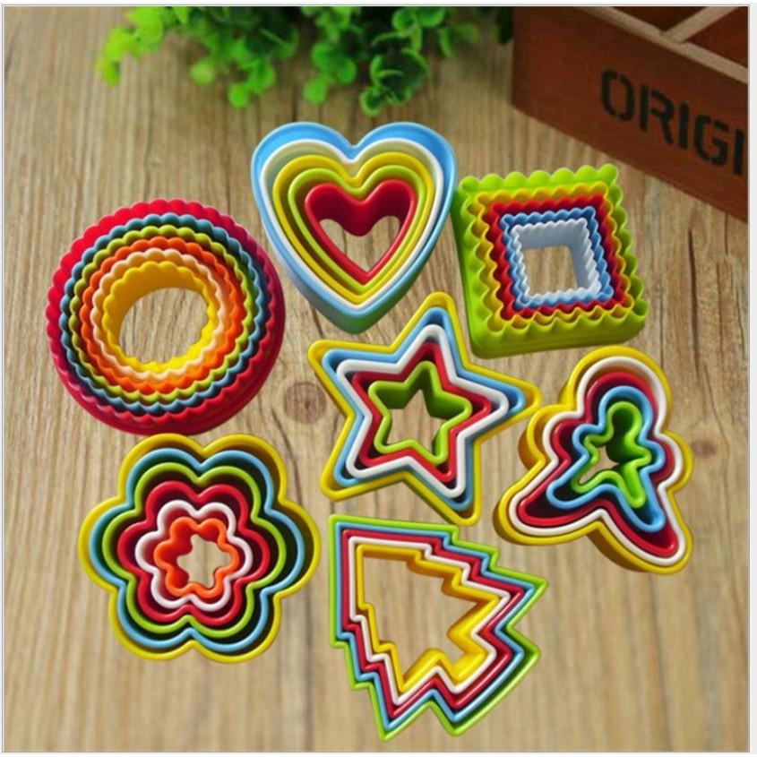 Khuôn Cắt Bánh Quy Bằng Nhựa - trái tim