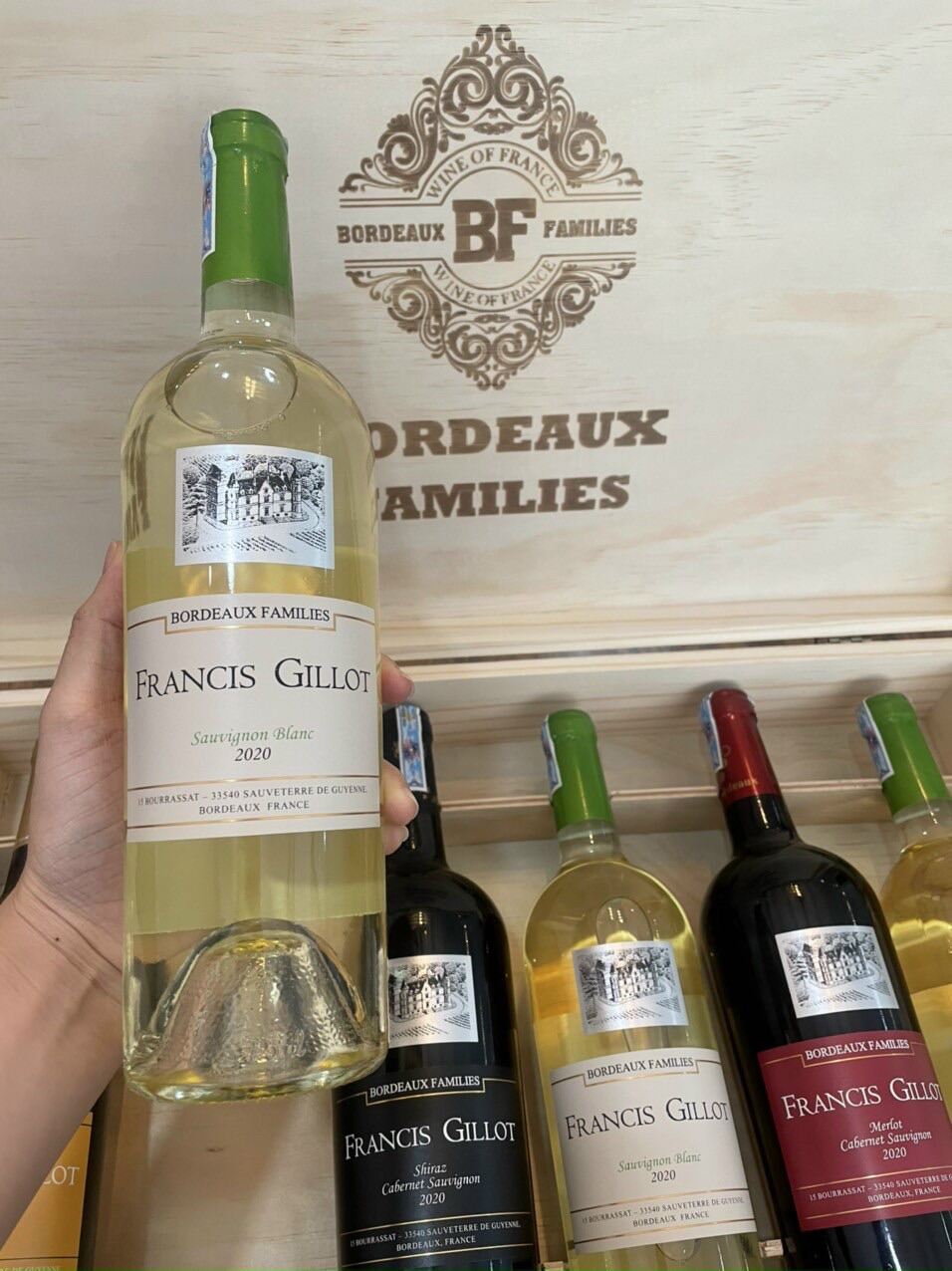 Rượu vang Pháp Francis Gillot