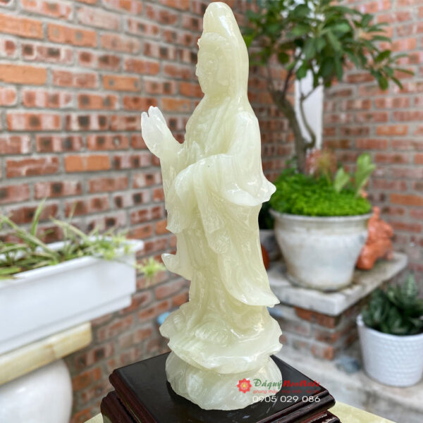 Tượng Phật quan âm đứng đá ngọc Pakistan cao 17cm - đá Non Nước