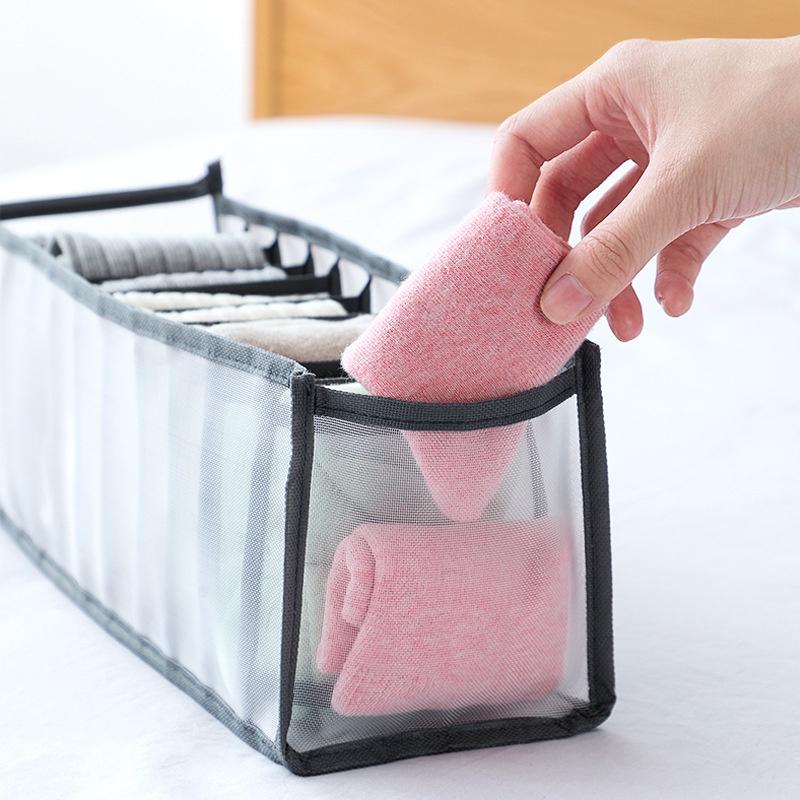 Túi chia ngăn đựng quần áo LivingC, túi đựng đồ lót, khay chia quần áo hộp đựng đồ gấp gọn tiện lợi.