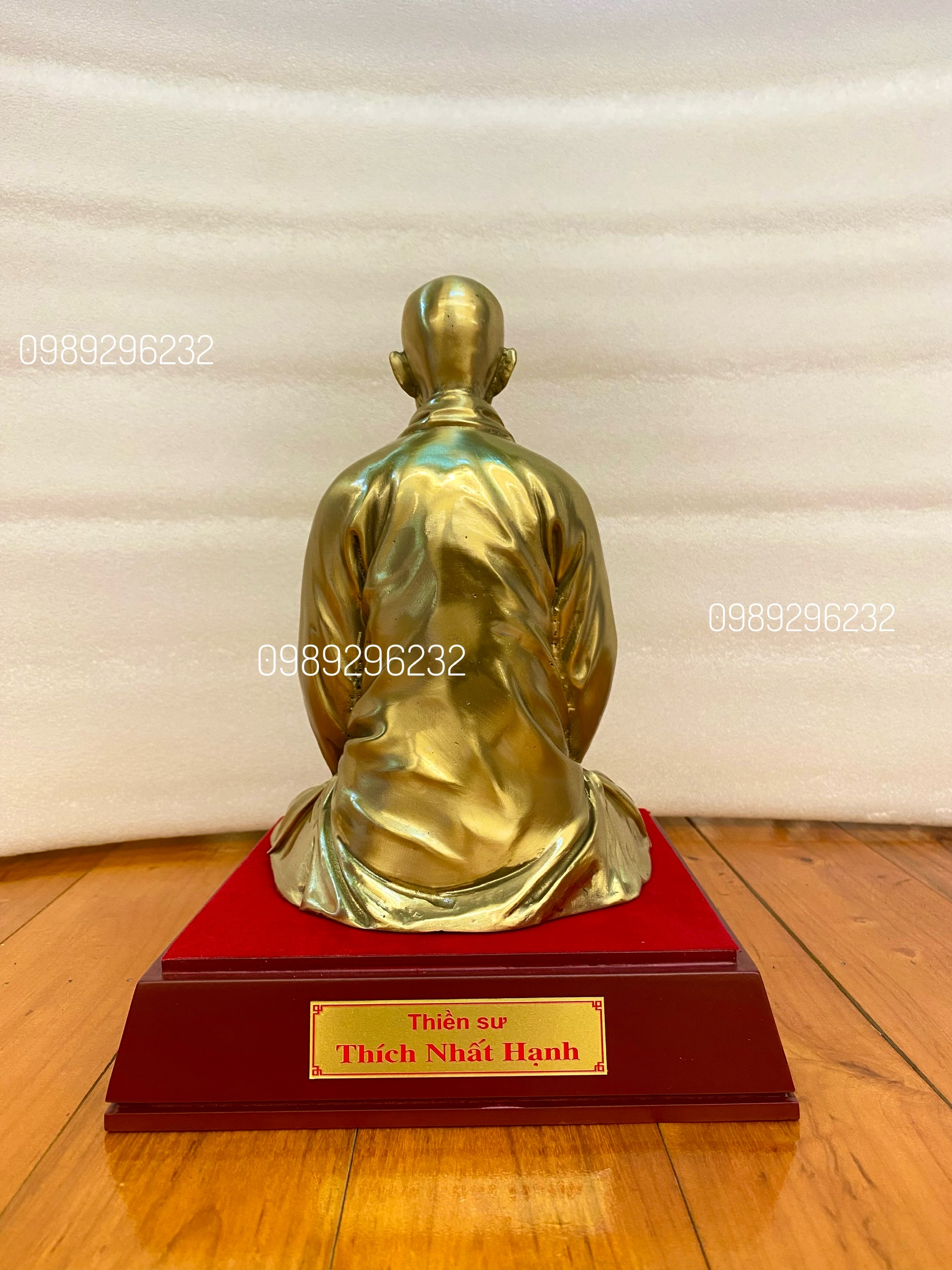 Tượng Thiền Sư Thích Nhất Hạnh bằng đồng vàng - Tượng sư Nhất Hạnh