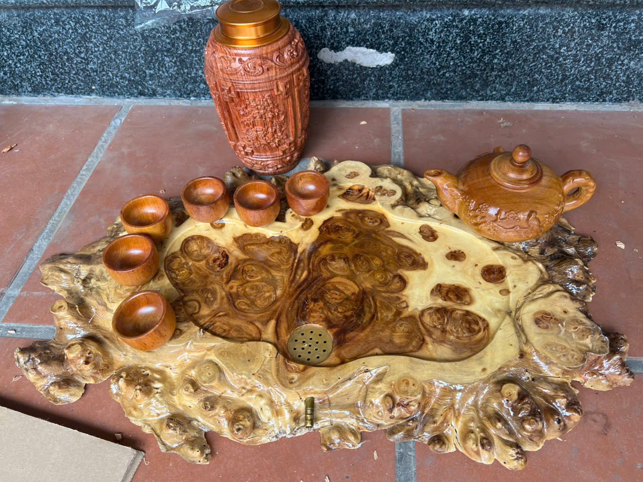 Khay  bằng gỗ nghiến đẹp long lanh