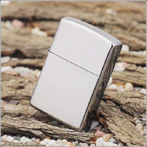 Bật lửa zippo quẹt cổ điển trơn dùng xăng