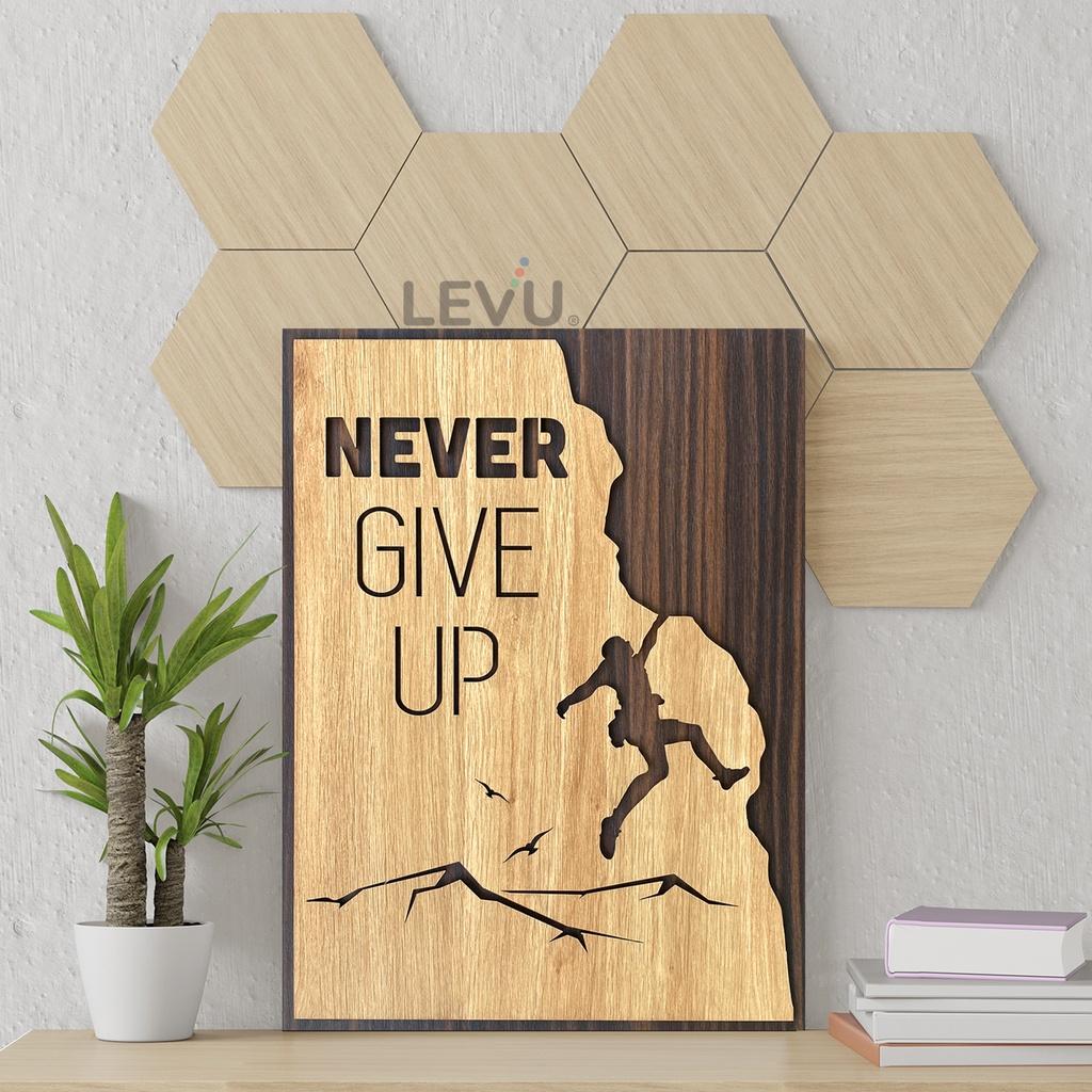 Tranh slogan tiếng anh LEVU EN01 “Never Give Up”