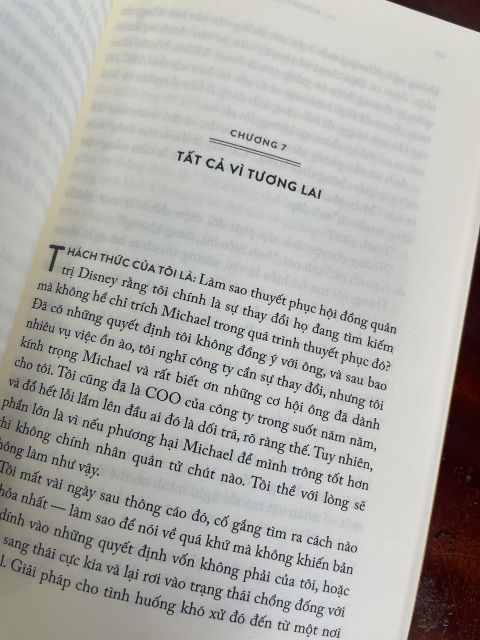 (New York Times BestSeller) HÀNH TRÌNH MỘT ĐỜI NGƯỜI - NHỮNG ĐÚC KẾT TỪ 15 NĂM Ở VỊ TRÍ CEO CÔNG TY WALT DIS.NEY – Robert Iger - Nhà xuất bản Trẻ (bìa mềm)