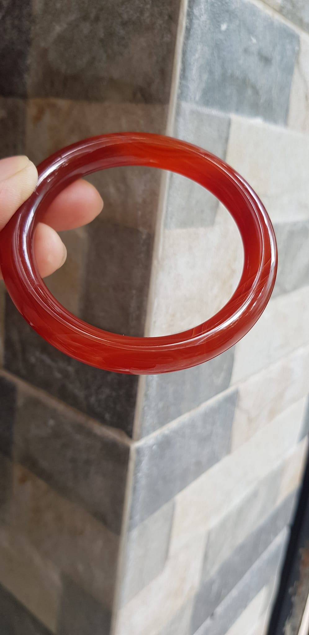 Vòng tay nữ đá mã não đỏ tươi vân đẹp mới Vòng Ni 55mm x cọng 9mm Nữ mệnh hỏa mệnh thổ 53kg - 62kg đeo ạ