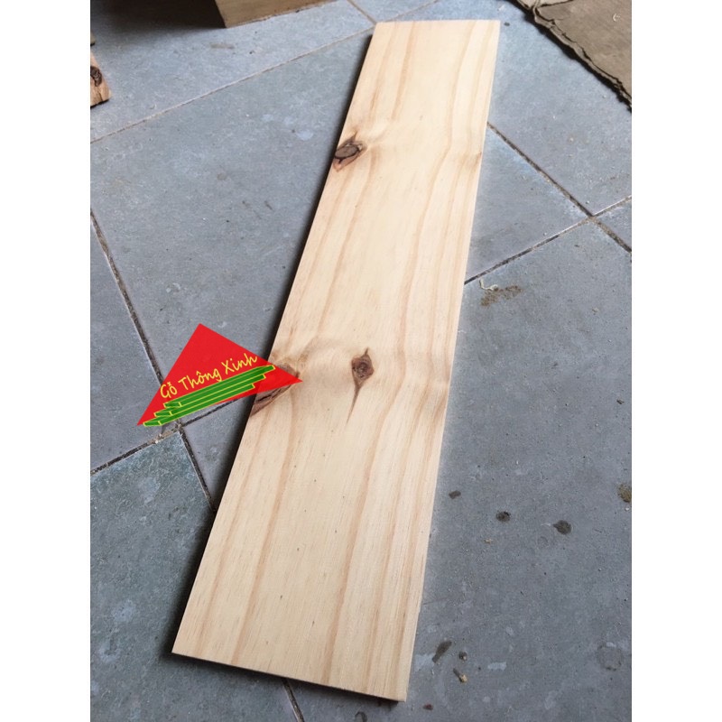 Gỗ thông tấm rộng 15cm,dày 2cm, dài 60cm được bào láng 4 mặt thích hợp làm kệ, decorde, ốp tường,...