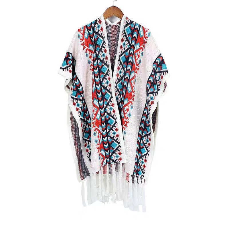 Khăn Áo choàng boho thổ cẩm cho nữ Khăn len quàng cổ mùa thu đông kiểu khoác ngoài poncho có cúc 2 bên - Mã LE38