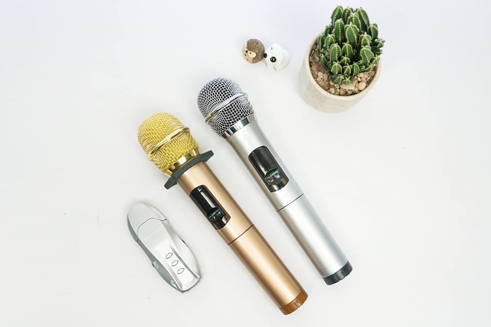 Micro Karaoke không dây hát trên ô tô Excelvan K18U, 02 mic, UHF (Vàng) - Hàng Chính Hãng