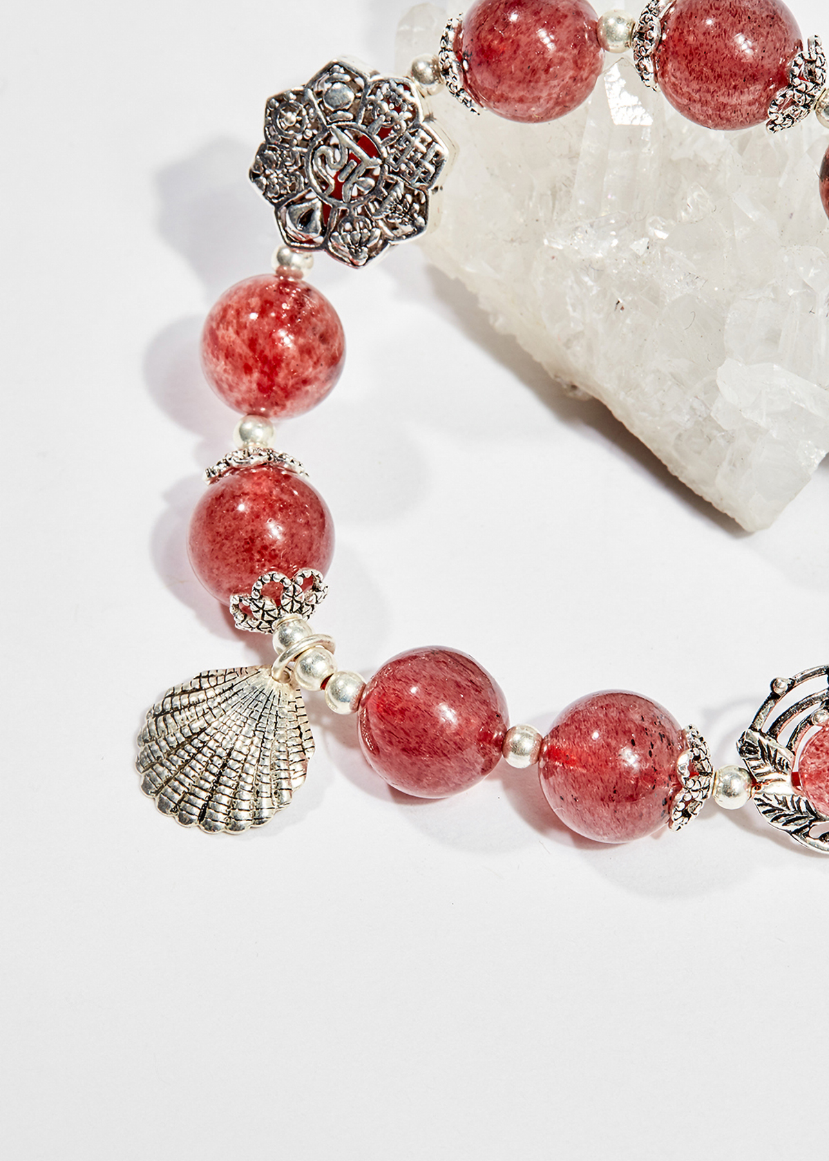 Vòng tay phong thủy đá thạch anh dâu charm cát tường 9mm mệnh hỏa , thổ - Ngọc Quý Gemstones