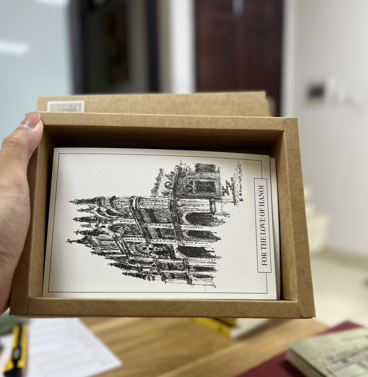 Combo Vì tình yêu Hà Nội + Postcard
