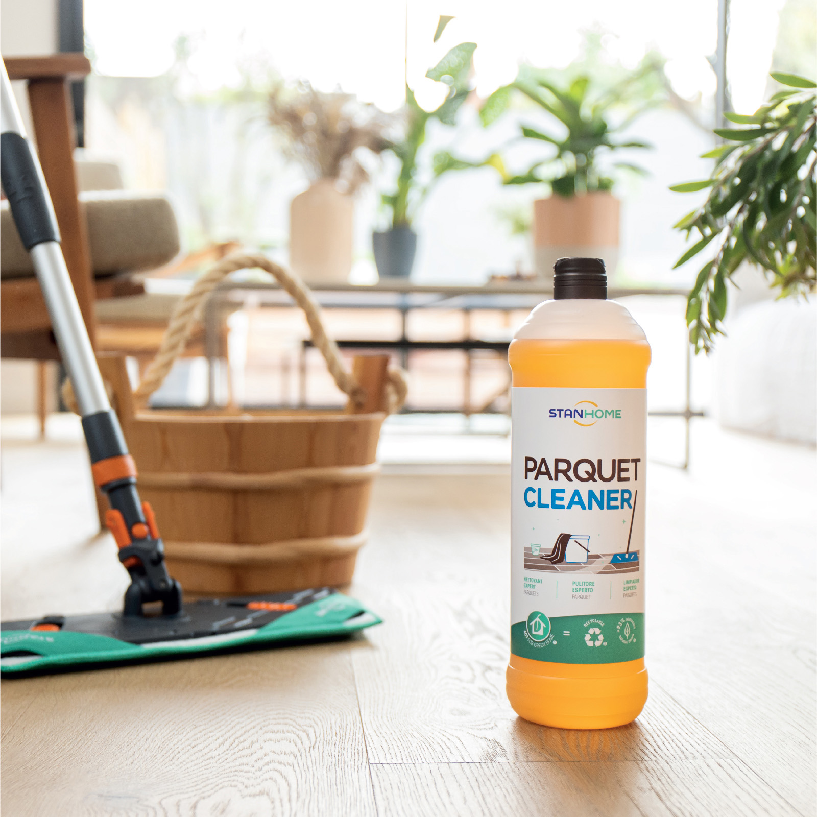 Nước lau sàn gỗ đậm đặc nguyên liệu tự nhiên Stanhome Parquet Cleaner 1000ml