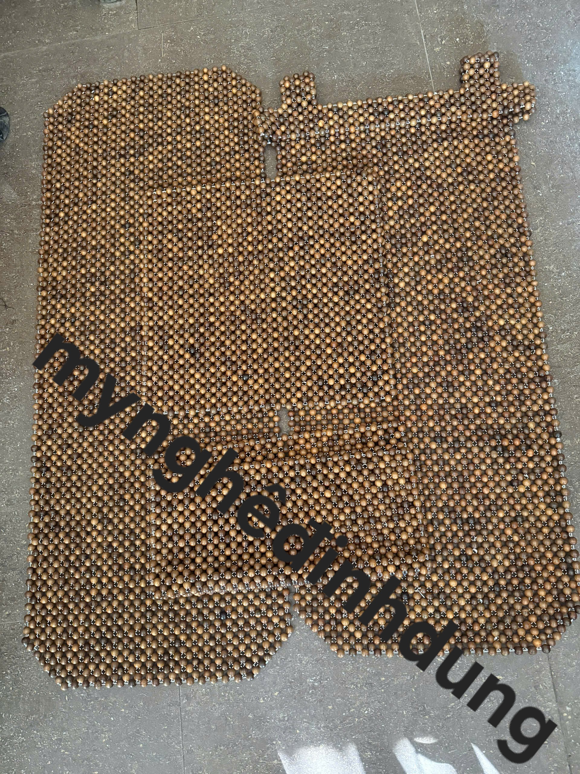 Combo  3 tấm khoác áo  ô tô bằng hạt gỗ bách xanh thơm nức