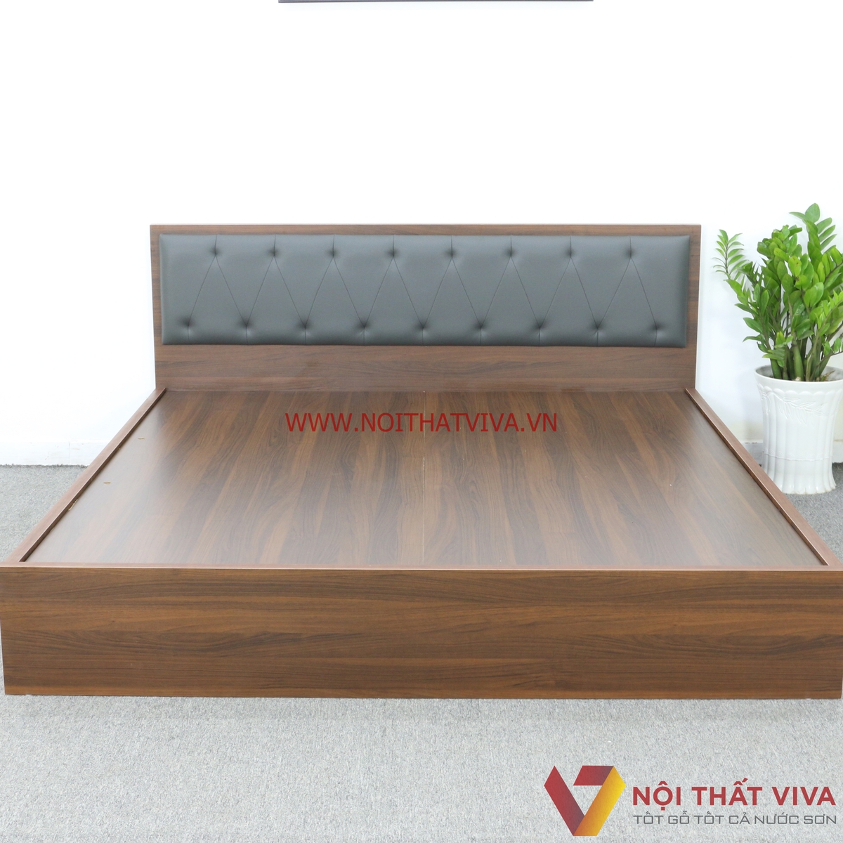 Giường Ngủ Gỗ MDF Melamine Màu Nâu Đầu Nệm Đen Hiện Đại Đẹp