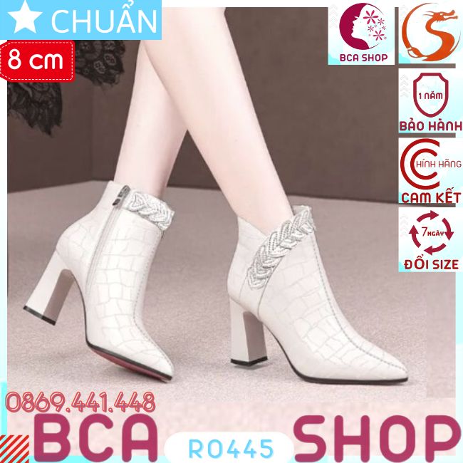 Giày bốt nữ cổ thấp 8p RO445 ROSATA tại BCASHOP có dây kéo nằm má trong, cách điệu bằng dây trái tim - màu trắng kem