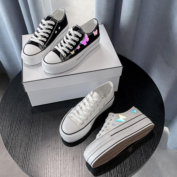 Giày Thể Thao ️️Sneaker Bánh Mì Đế Độn Họa tiết Con Bướm Xuân Classic Sang, Xịn, Mịn S8278