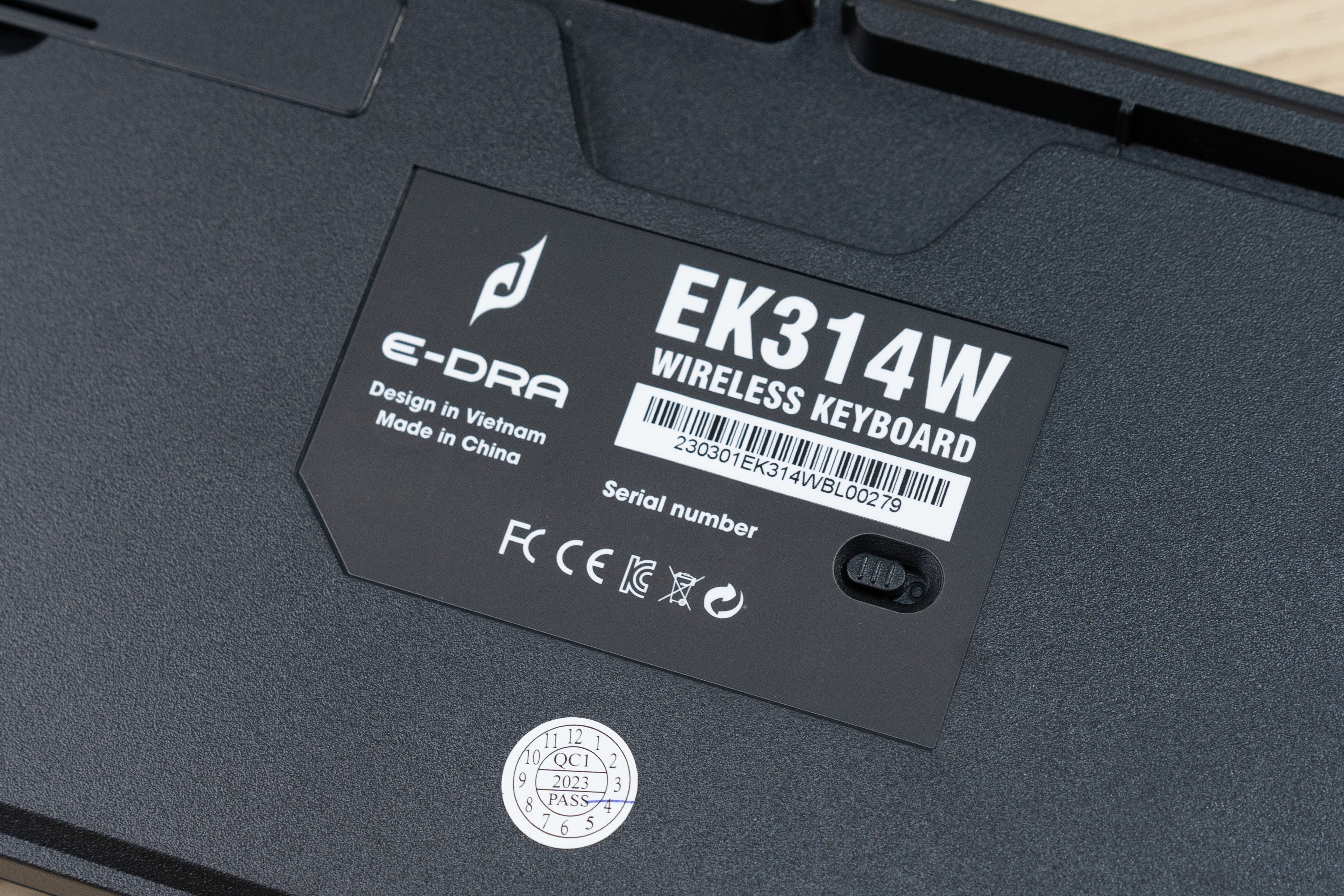 Bàn phím cơ chơi game không dây E-Dra EK314W - Kết nối 2.4Ghz / Bluetooth - Switch E-dra - Anti ghosting 18 phím - Hàng chính hãng
