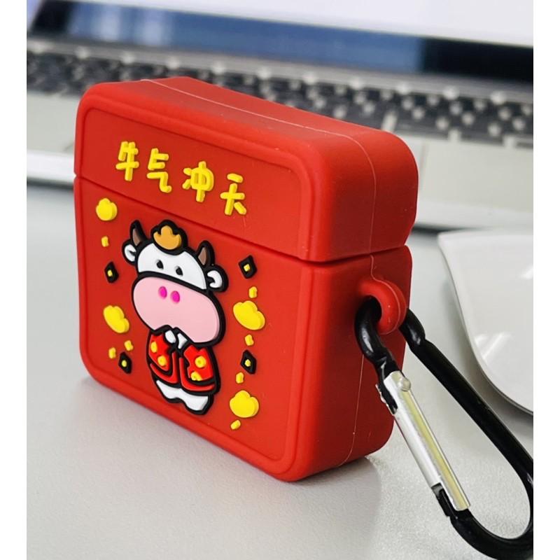 Vỏ ốp case dành cho Airpod Pro TRÂU THẦN TÀI MAY MẮN có móc đeo