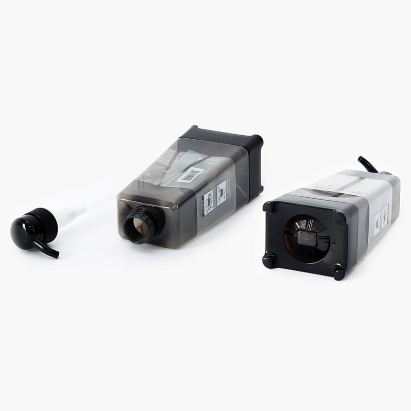 Chai đựng dầu gội, sữa tắm có vòi bơm Echo 650ml (Vuông) - Hàng Nội Địa Nhật Bản