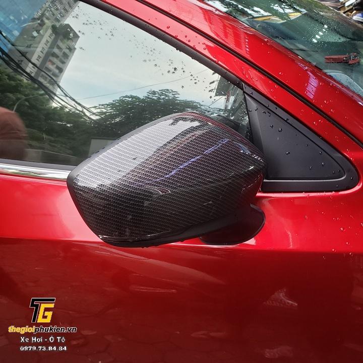 Bộ ốp gương chiếu hậu Mazda 2 2015-2021 vân Carbon cap cấp