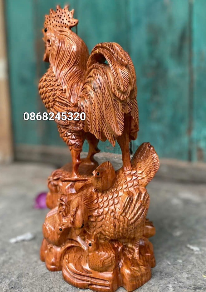 Tượng gia đình gà phong thủy bằng gỗ hương đá kt cao 40×20×14cm