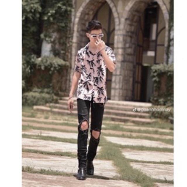 Quần Jeans Nam Streetwear Màu Đen Chất Liệu Cao Cấp Lỗ Rách Lớn Không Phai Màu - TLB Vietnam