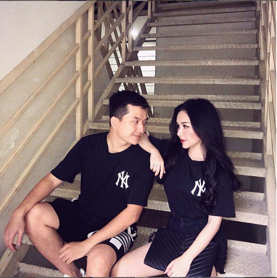 Áo Thun Gia Đình Màu Đen Trắng In Chữ NY