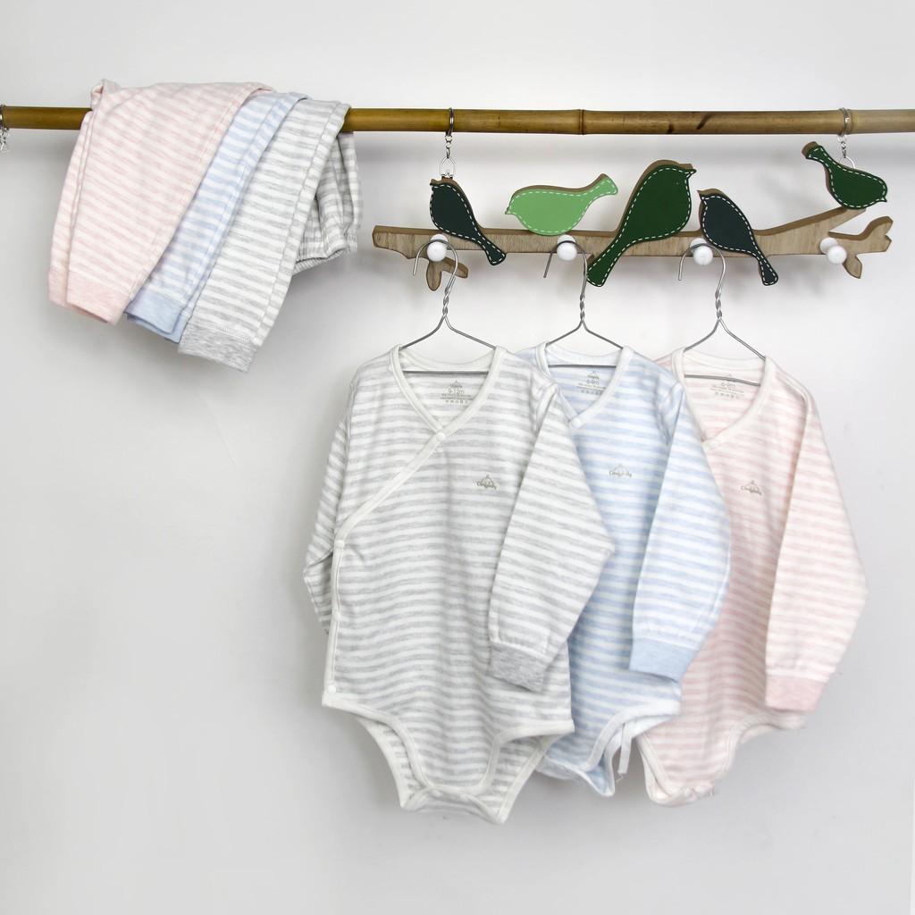 Set áo bodysuit cài chéo giữ ấm ngực dài tay kèm quần rời 100% Cotton cho bé Comfybaby