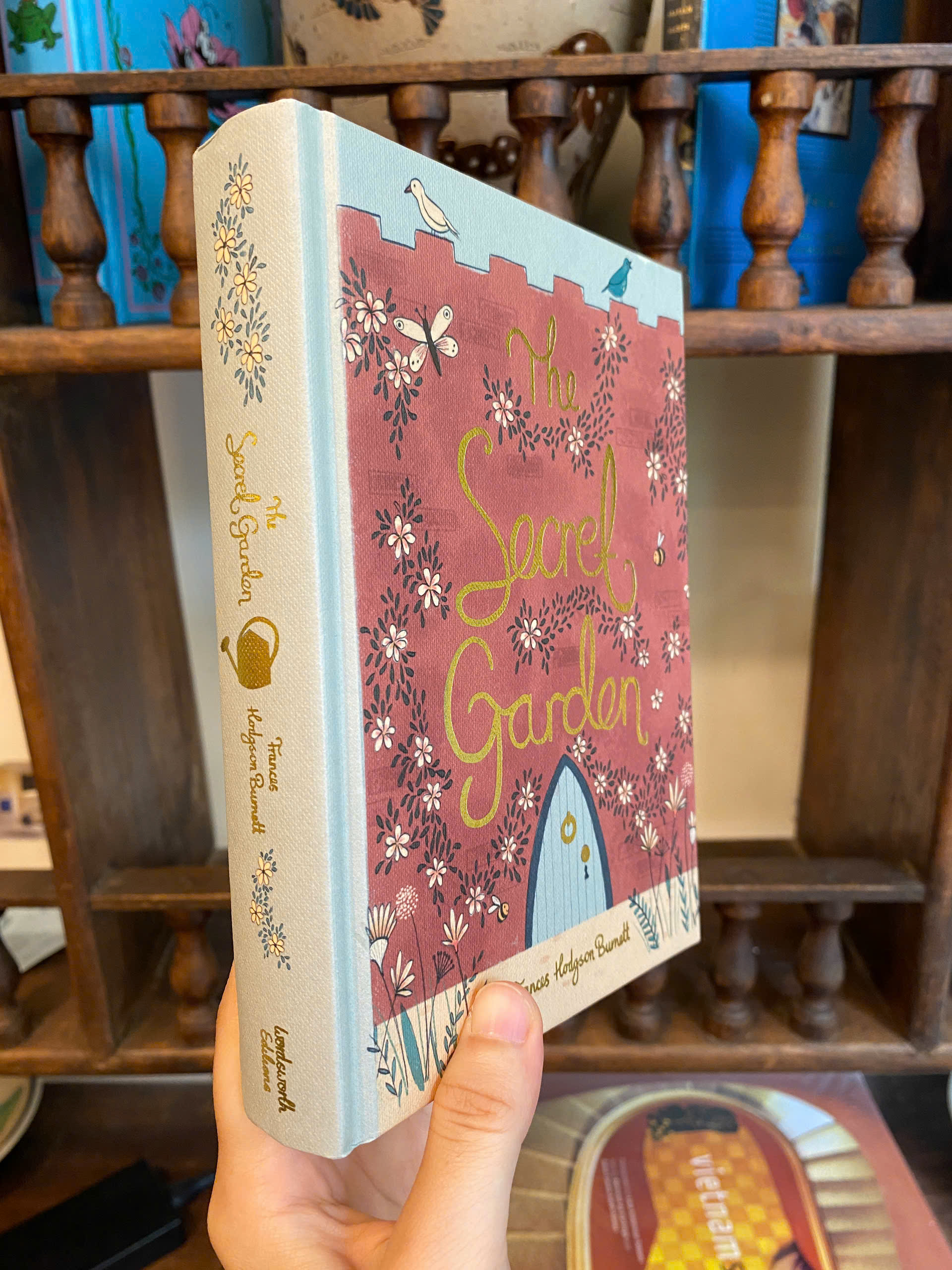 Sách - The Secret Garden by Frances Hodgson Burnett | Classic Literature / Bìa cứng / Ngoại văn