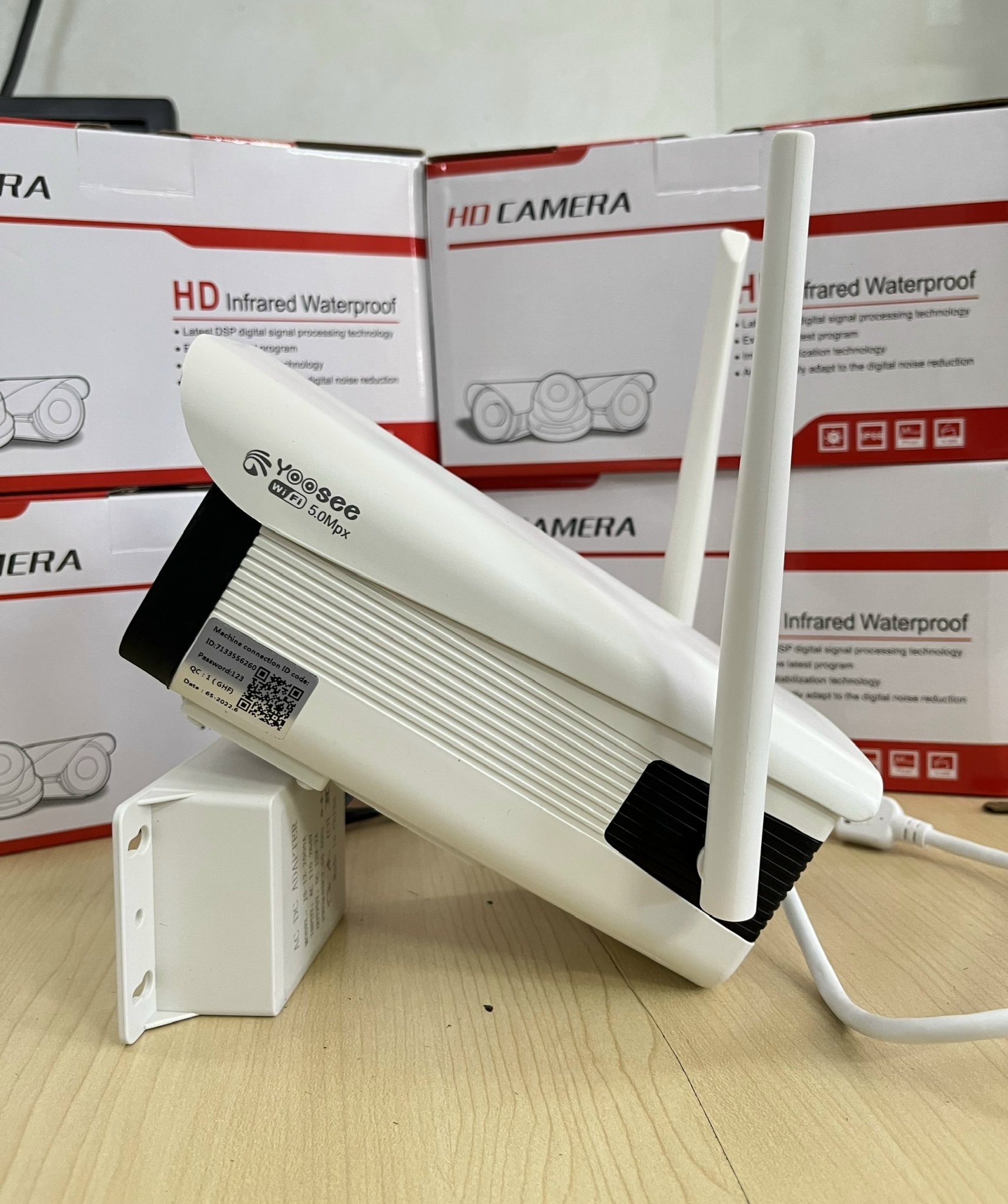 Camera Yoosse ngoài trời 6 đèn 2 anten 1 adapter cao cấp - Hàng nhập khẩu