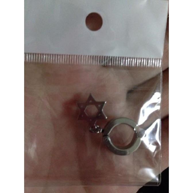 Khuyên tai kẹp Titan