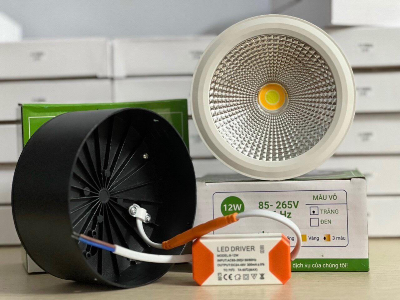 Đèn rọi ống bơ ETON 2 loại 7w,12w và có 3 chế độ ánh sáng