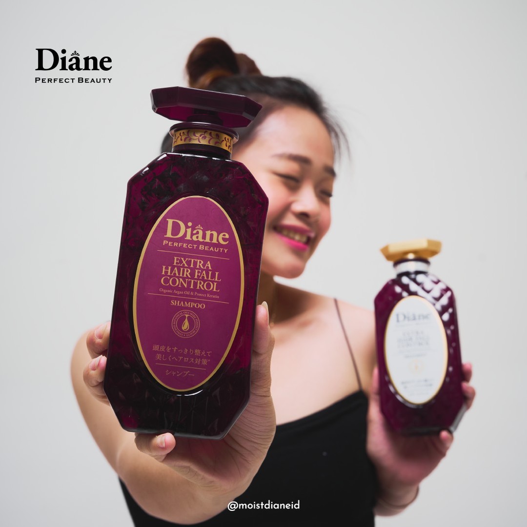 Combo dầu gội xả dành cho tóc gãy rụng, nhiều gàu Moist Diane Extra Hair Fall Control 450ml