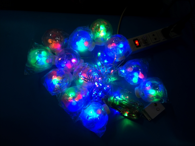Đèn led trang trí dạng lưới bóng tròn 12 dây